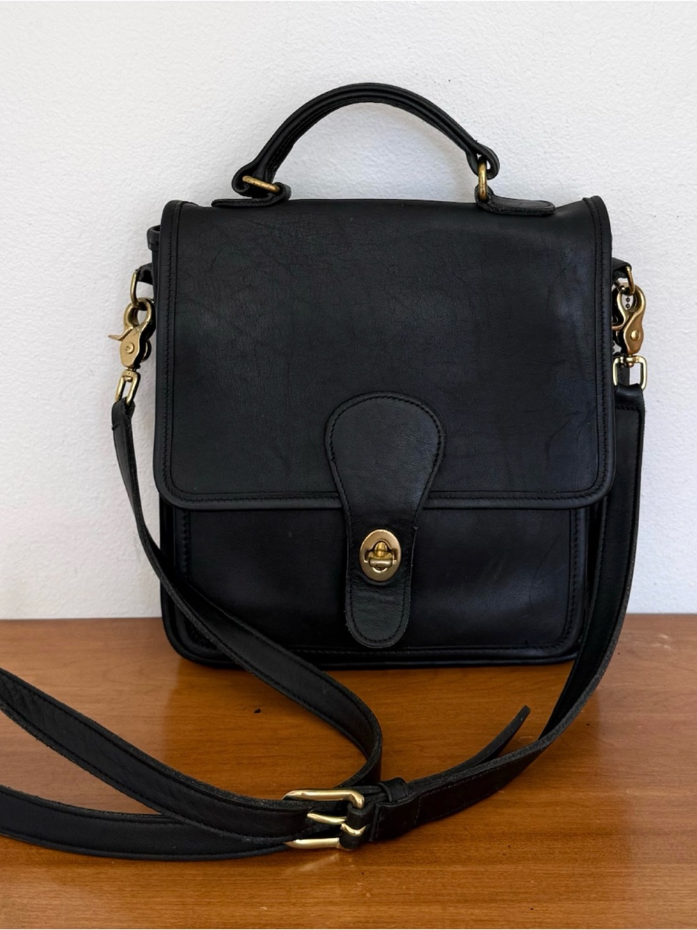 Coach Vintage Station Crossbody Shoulder Bag Style Number 5130 in Black - Picture 3 of 12